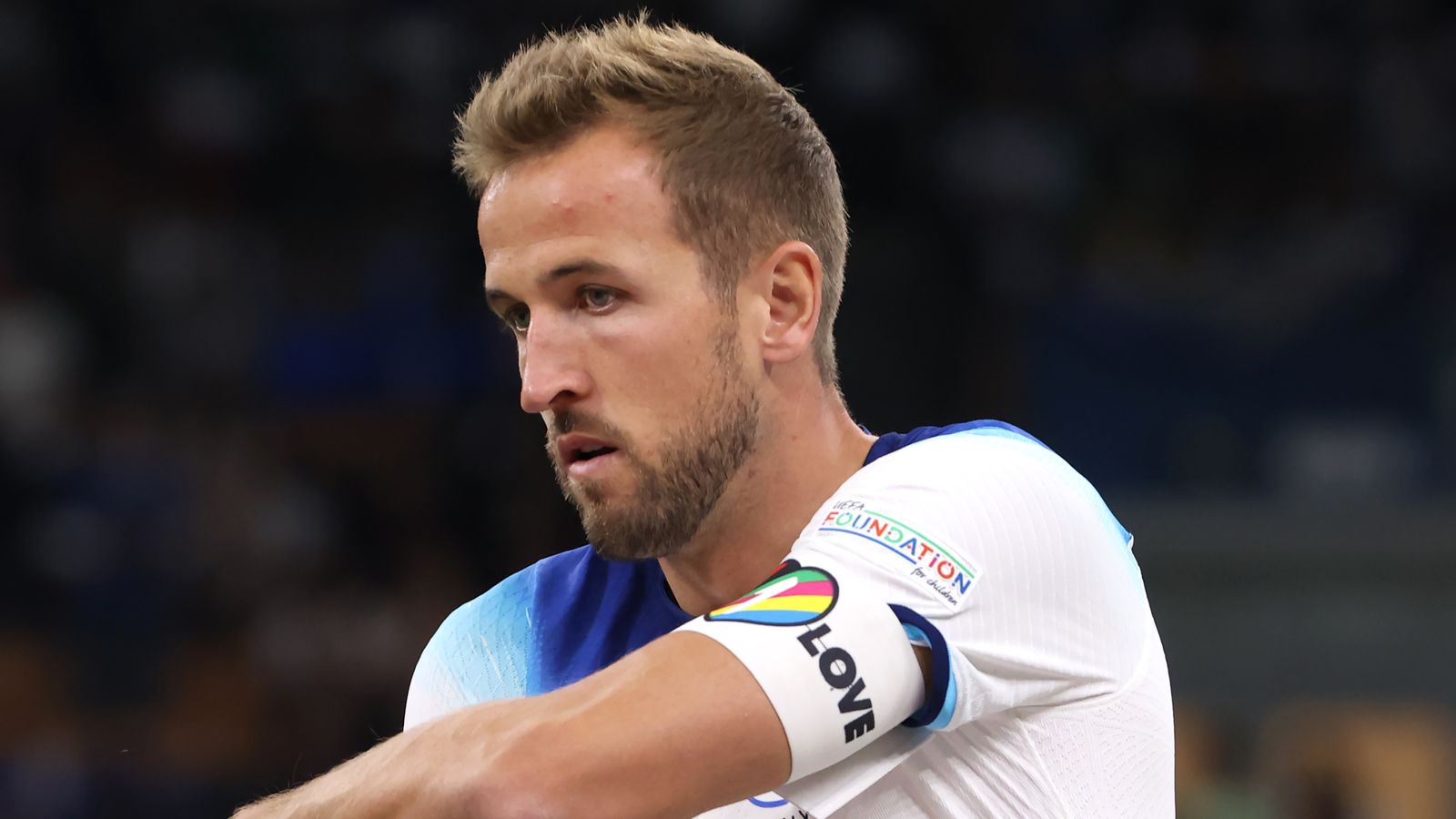 England will risk FIFA fines so Kane can wear OneLove armband