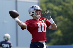 New England Patriots-Cleveland Browns Injury Report: Mac Jones, Damien Harris Improving Enough to Play?