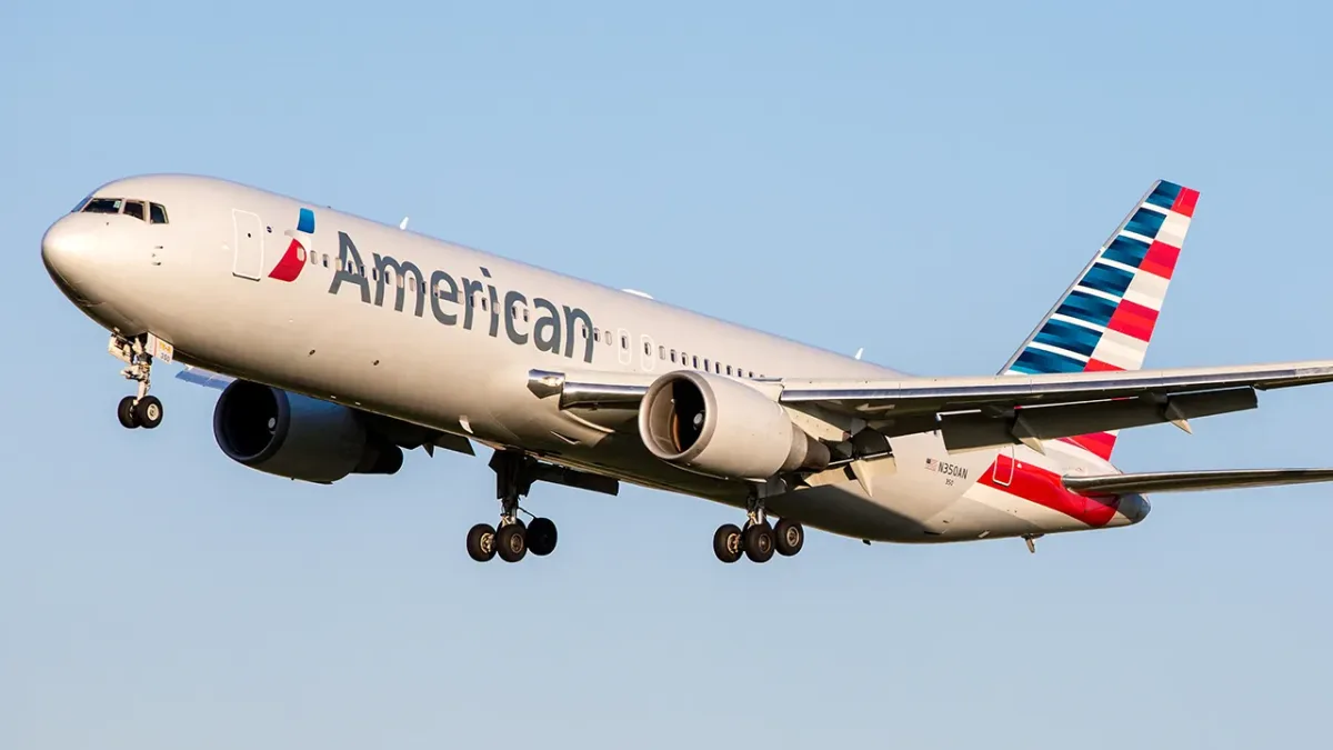 American Airlines passenger ‘WEDGED’ between ‘OBESE people’ on flight, asks for ‘reparations’