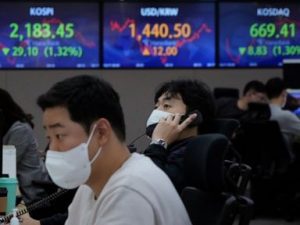 Asian shares decline as markets keep eyes on China meeting