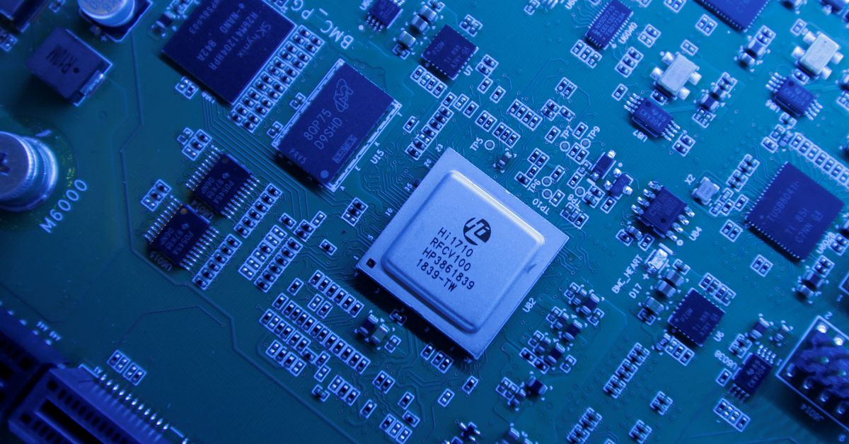 U.S. tries to hobble China chip industry with new export rules