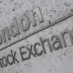 Political uncertainty, rising rates weigh on UK stocks