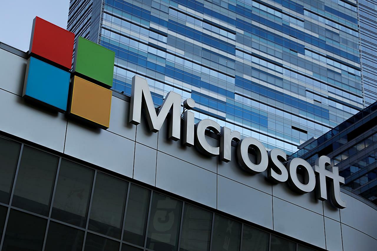 Microsoft plans to open new storefront, may rival Apple and Google