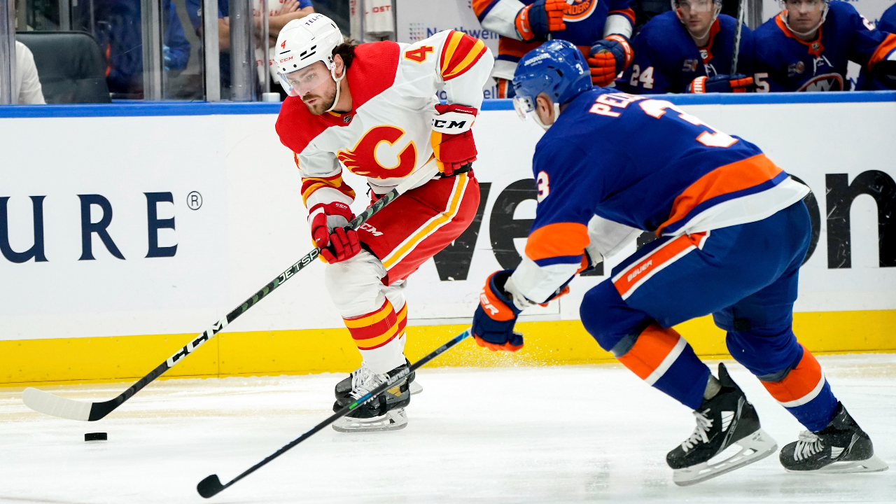 Flames blow two-goal lead, drop fifth straight in OT loss to Islanders