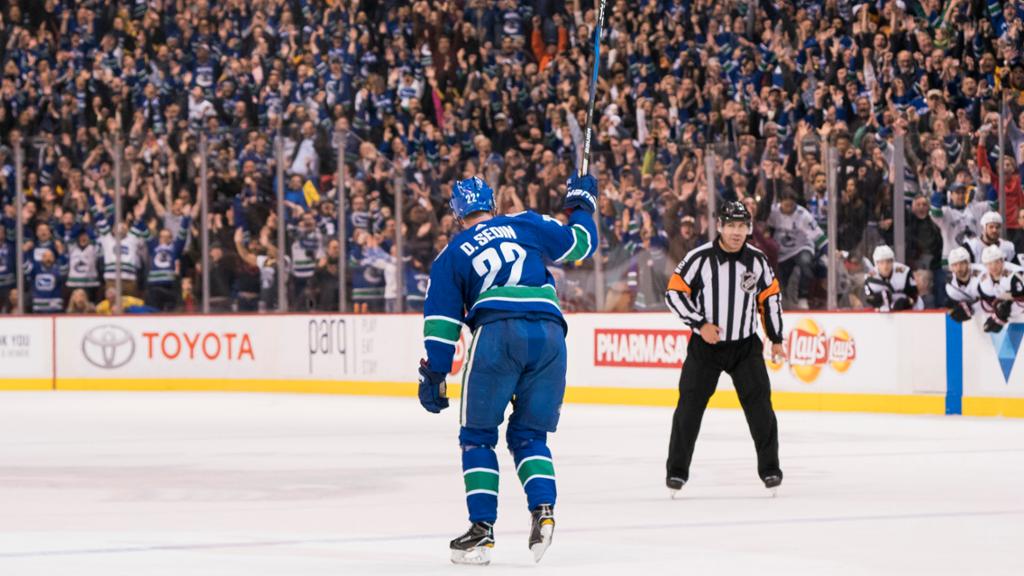 Daniel Sedin’s shift in position, mindset led to Hockey Hall of Fame