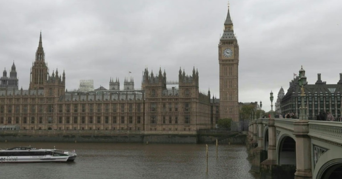 Bong! Big Ben’s back in Britain