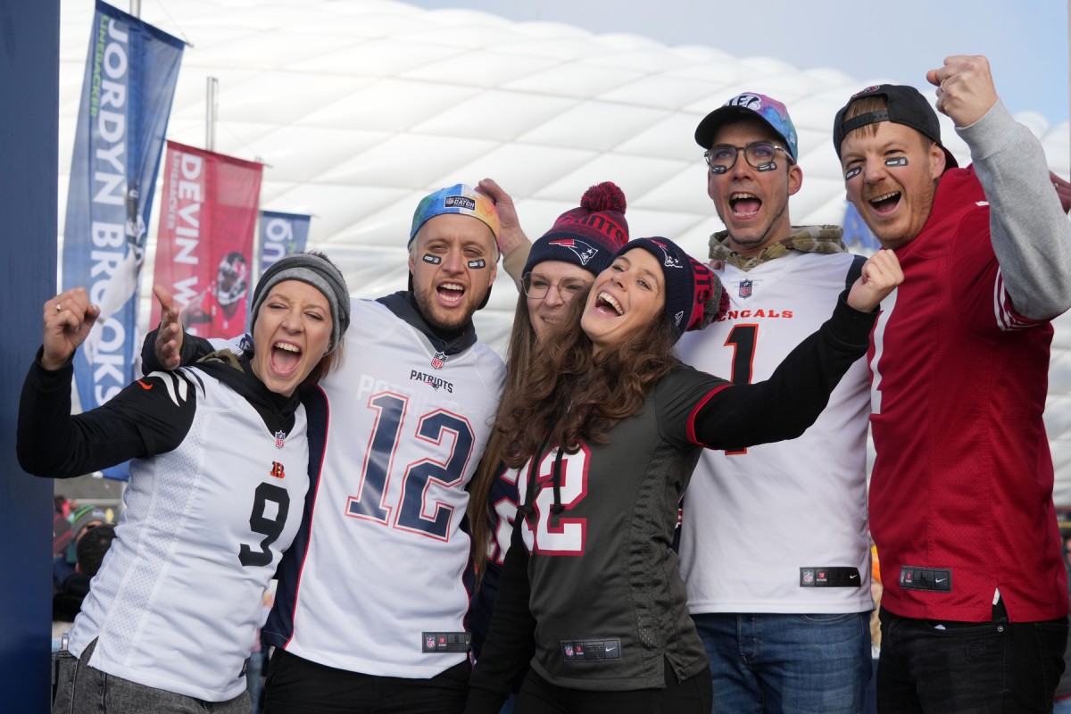 WATCH: Entire Stadium Sings Country Roads During Bucs-Seahawks Game in Germany