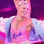 Pink Pays Tribute To Olivia Newton-John At AMAs With Powerhouse Rendition Of ‘Hopelessly Devoted To You’