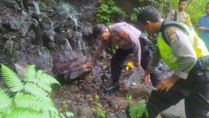 American tourist loses foot in Buleleng waterfall incident