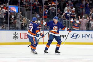 Chicago Blackhawks vs. New York Islanders: Live Stream, TV Channel, Start Time | 11/1/2022