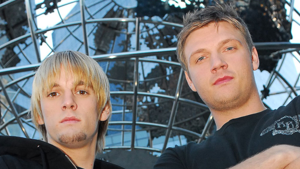 Nick Carter Breaks Down In Tears Remembering Brother Aaron During Backstreet Boys Concert