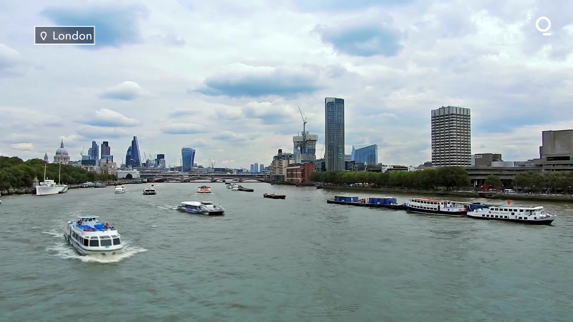 Houseboats Get Fresh Look in London’s Housing Market