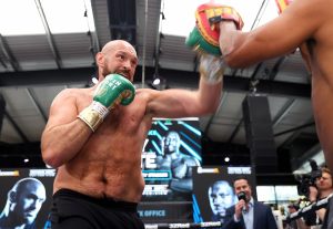 Fury vs Chisora 3 Open Workouts – Behind the Scenes (video)