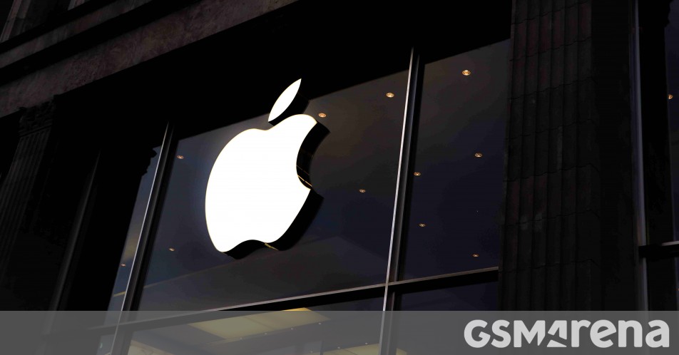 Apple steps up effort on mixed-reality software in preparation for 2023 launch