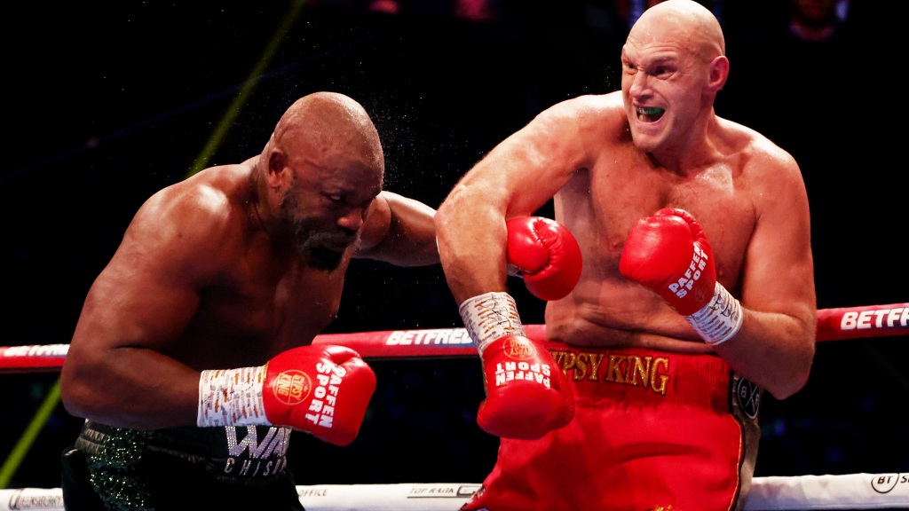 Tyson Fury pummels, stops Derek Chisora in 10 to set up showdown with Oleksandr Usyk