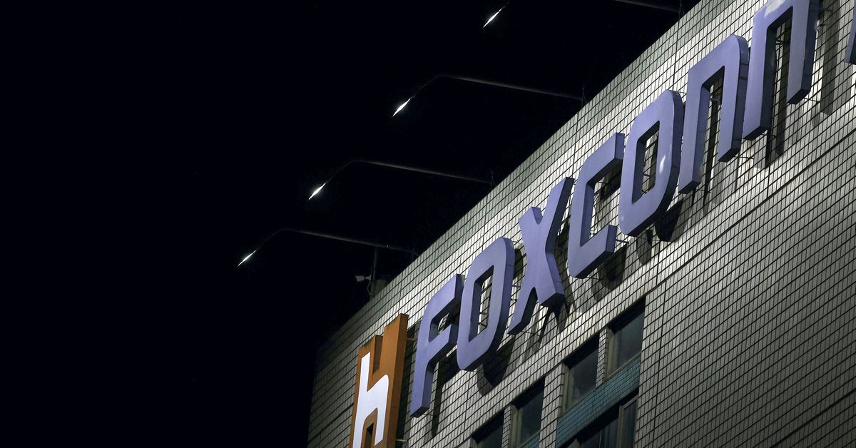 Unrest and production disruptions at Foxconn’s main iPhone plant in China