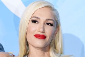 Gwen Stefani’s take on a modern Marilyn Monroe hairstyle is perfection