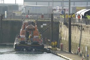 4 confirmed dead after boat capsizes in English Channel