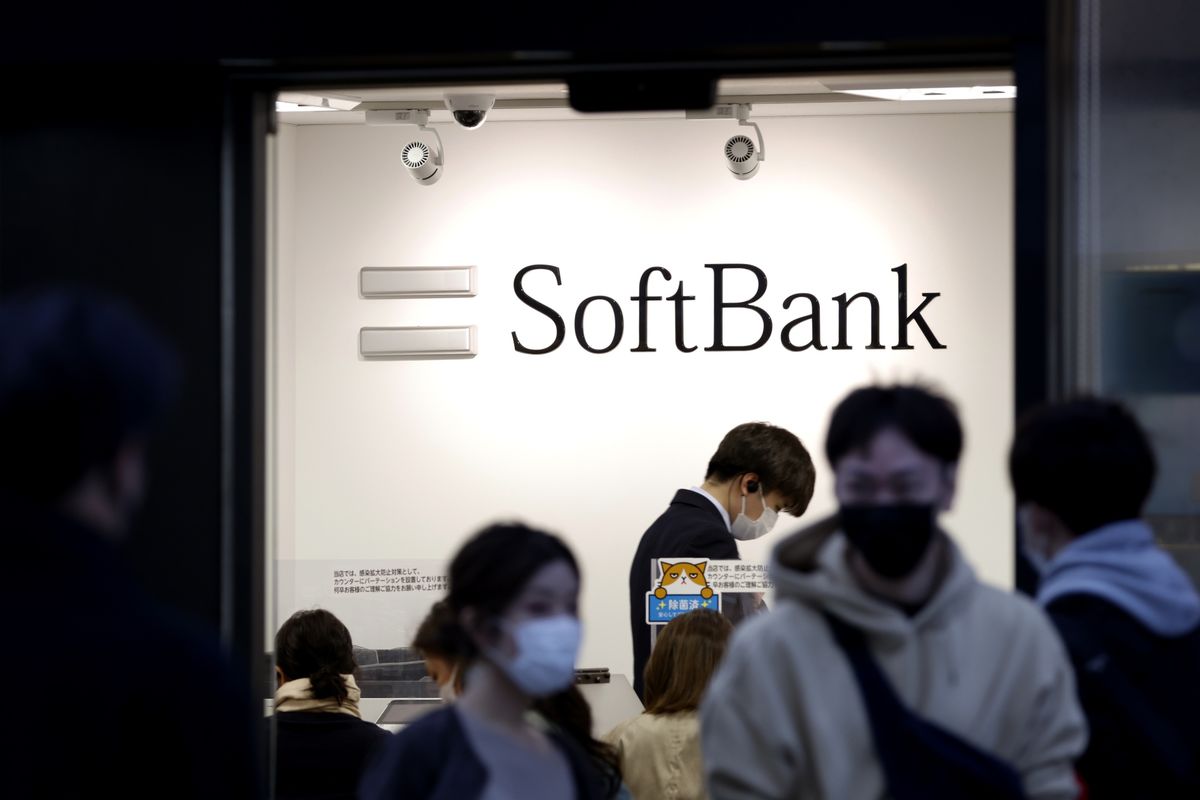 SoftBank Analyst Rating Drops to Six-Year Low as Buybacks Dry Up