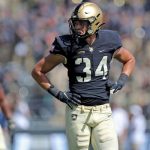 Bill might nix NFL draft for Army star LB Carter