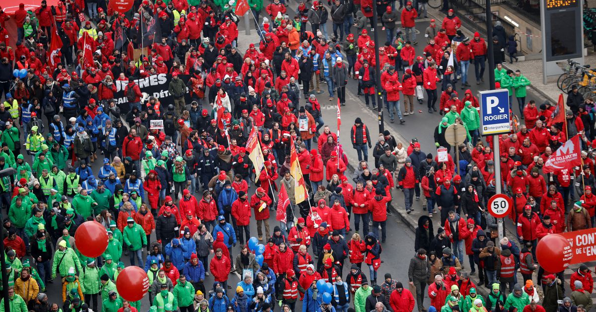 Thousands protest in Brussels over cost-of-living crisis, hitting public …