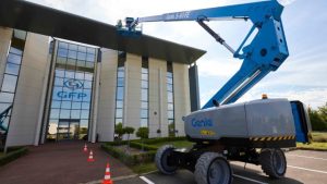 Hybrid and electric telescopic booms from Genie now available in North America