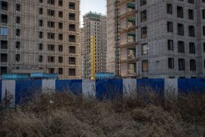 China Property Market Rally Runs Into Covid, Faltering Economy