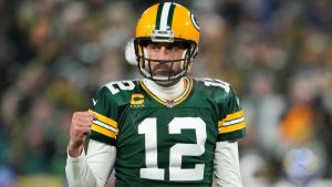 NFL Week 15 grades: Packers earn ‘B’ for Monday win over Rams; Patriots get ‘D’ for shocking loss to Raiders