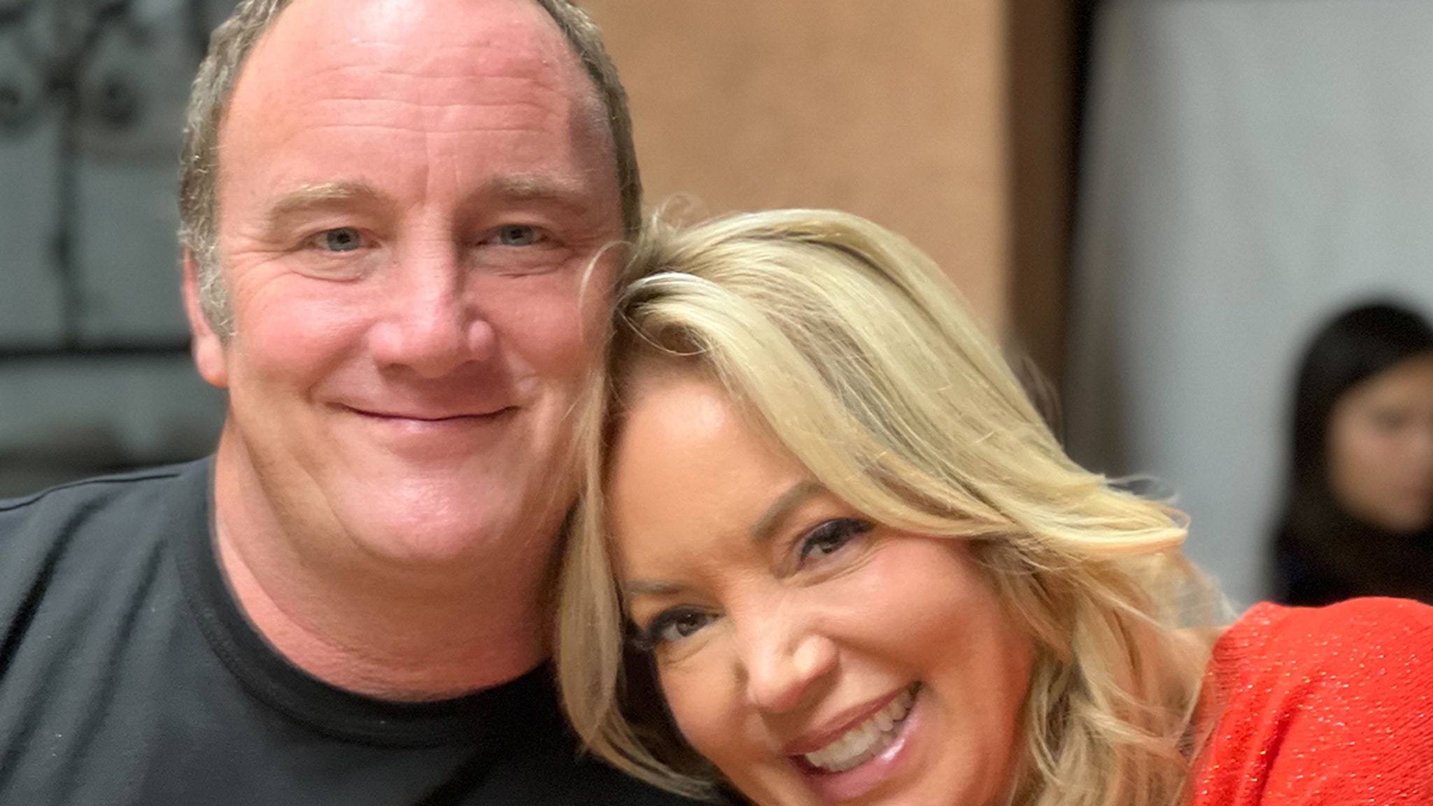 Lakers Owner Jeanie Buss Engaged To Comedian Jay Mohr