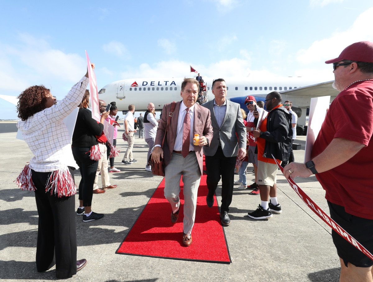 Alabama Arrives in New Orleans for Sugar Bowl