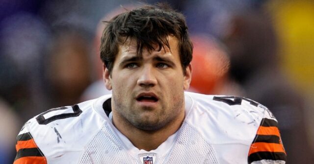 Report: Former Browns Star Peyton Hillis in Critical Condition After Saving His Kids from Drowning