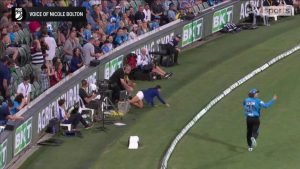 So close!! Pitchside reporter close to spectacular catch in Big Bash | Video | Watch TV Show | Sky Sports