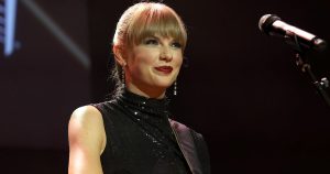 Taylor Swift Makes a Surprise Appearance at the 1975 Concert in London