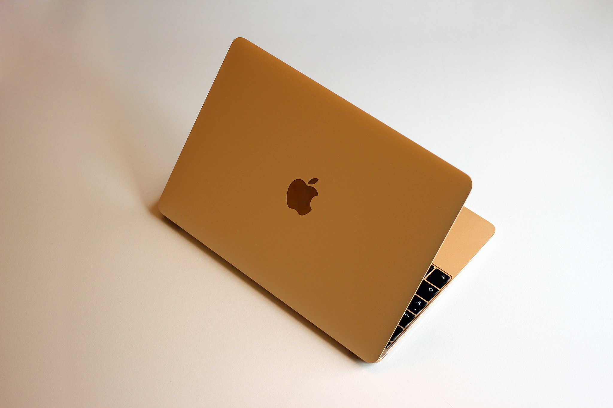 Apple MacBook Pro with touchscreen support could be in the offing