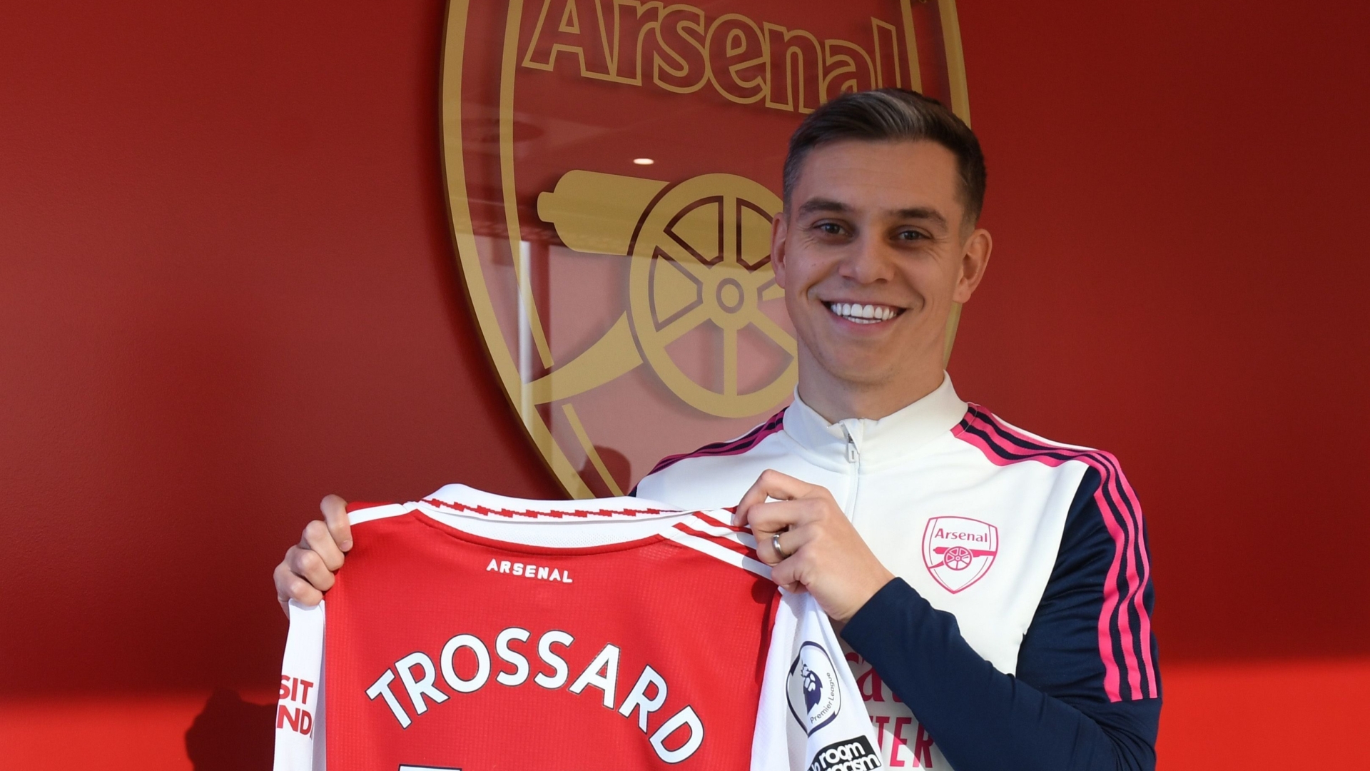 Leandro Trossard’s agent reveals Tottenham lost out to arch-rivals Arsenal in transfer race ‘after only offering £12m’