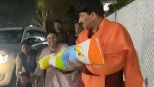 ‘Chhota babu agaya’: BJP’s Manoj Tiwari welcomes new-born daughter home; Watch | India News