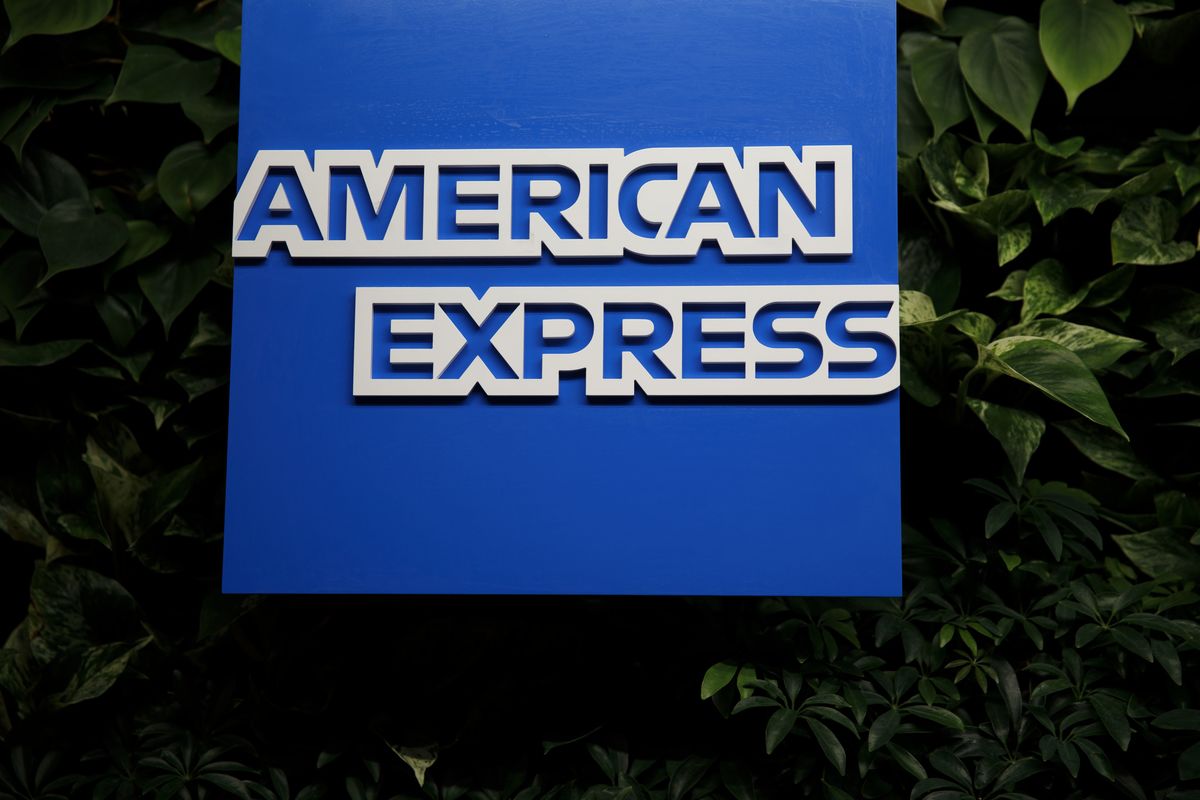 AmEx Forecasts a Revenue Surge After Record Cardholder Spending