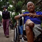 Indonesian leprosy survivor crafts new limbs for shunned villagers