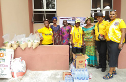 Ikeja Viva L’Amour Distributes Food Items To The Poor, Vulnerable