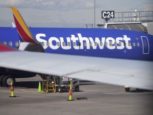 Southwest cuts 2,300 flights, schedule in sustained chaos