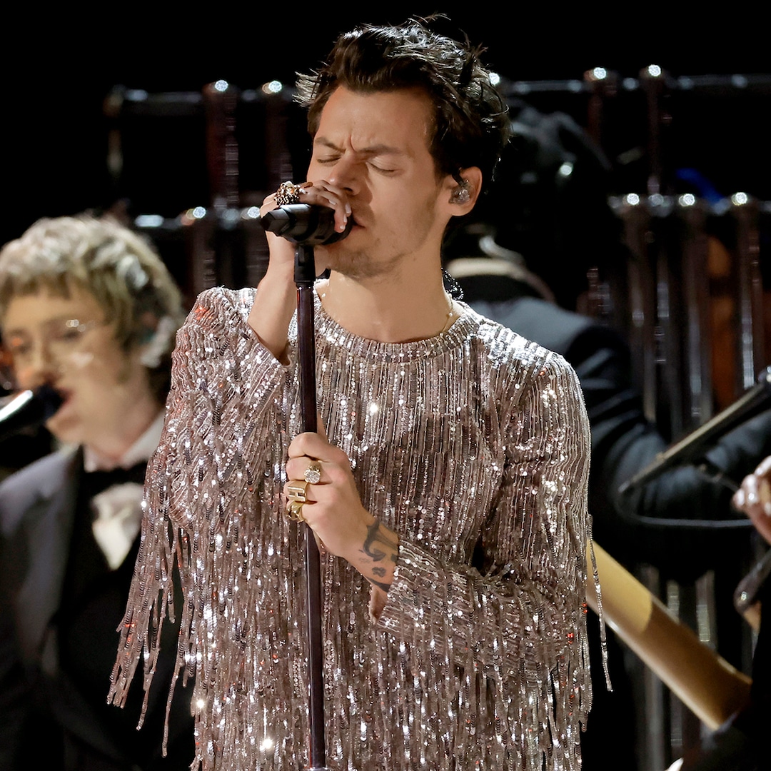 Harry Styles Returns to Grammys Stage With Golden Performance