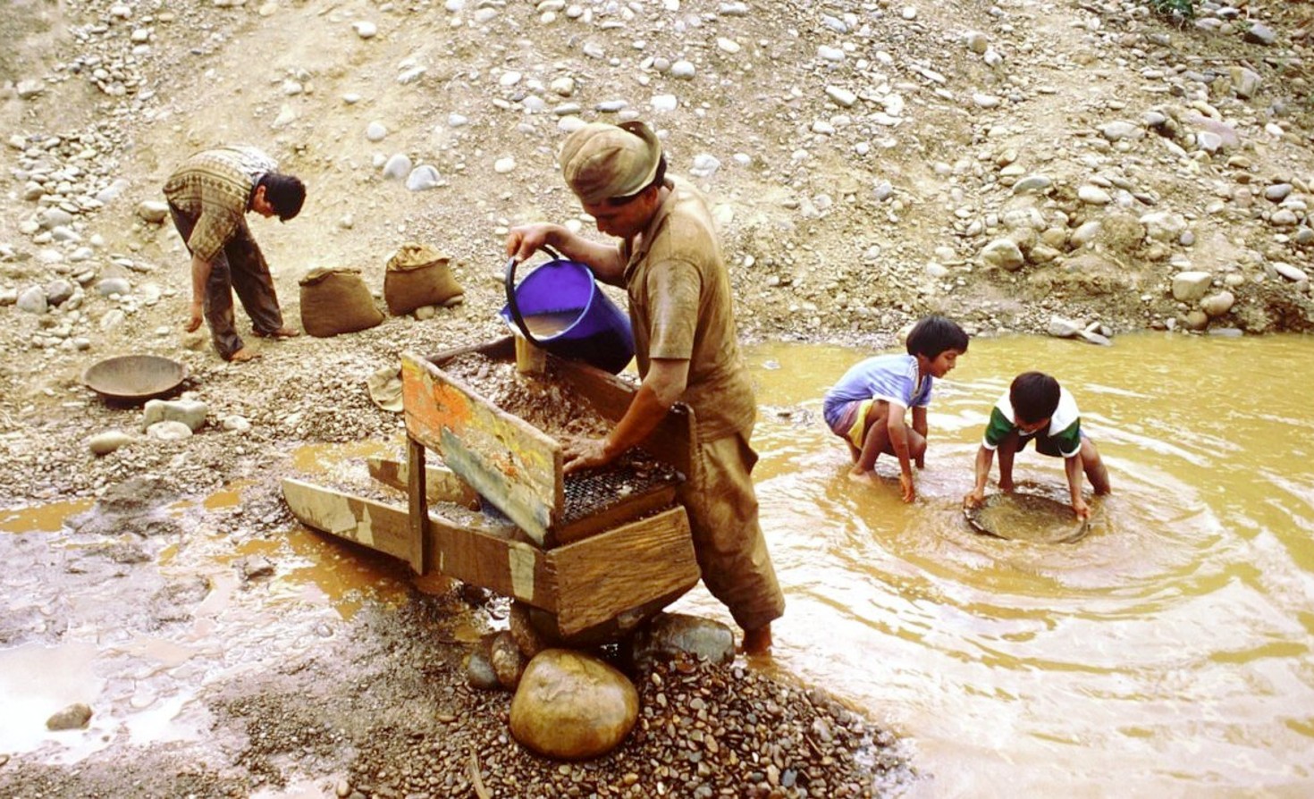 In Bolivia, mercury pollution spreads amid a surge in gold mining