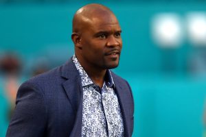 3 former players Brian Flores needs to save the Vikings defense