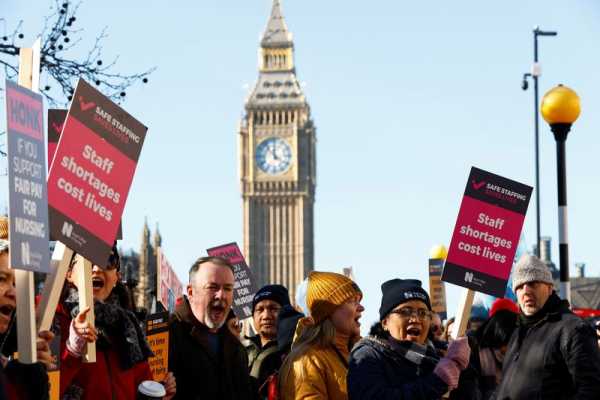 UK healthcare strikes to intensify as junior doctors vote to walk out