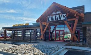 Twin Peaks Celebrates Opening of First Chattanooga Restaurant