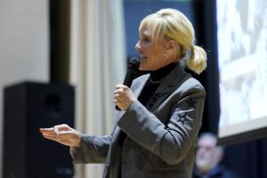 Erin Brockovich warns Ohio town of dangers after train crash