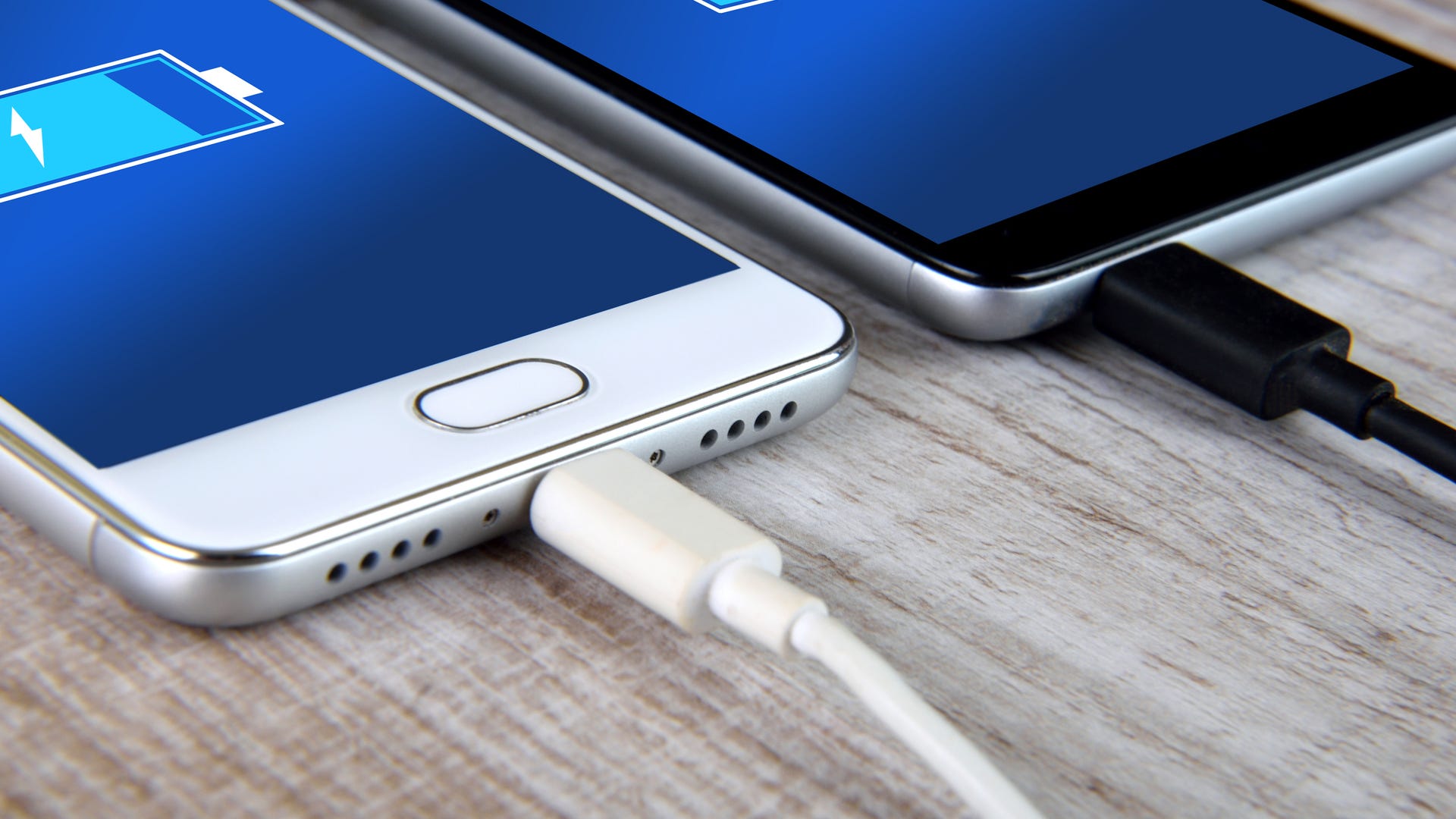 Fast-Charge Multiple Devices With the Best GaN Chargers