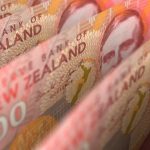 NZD/USD steadily climbs back to 0.6500 mark amid weaker USD, US Q4 GDP in focus