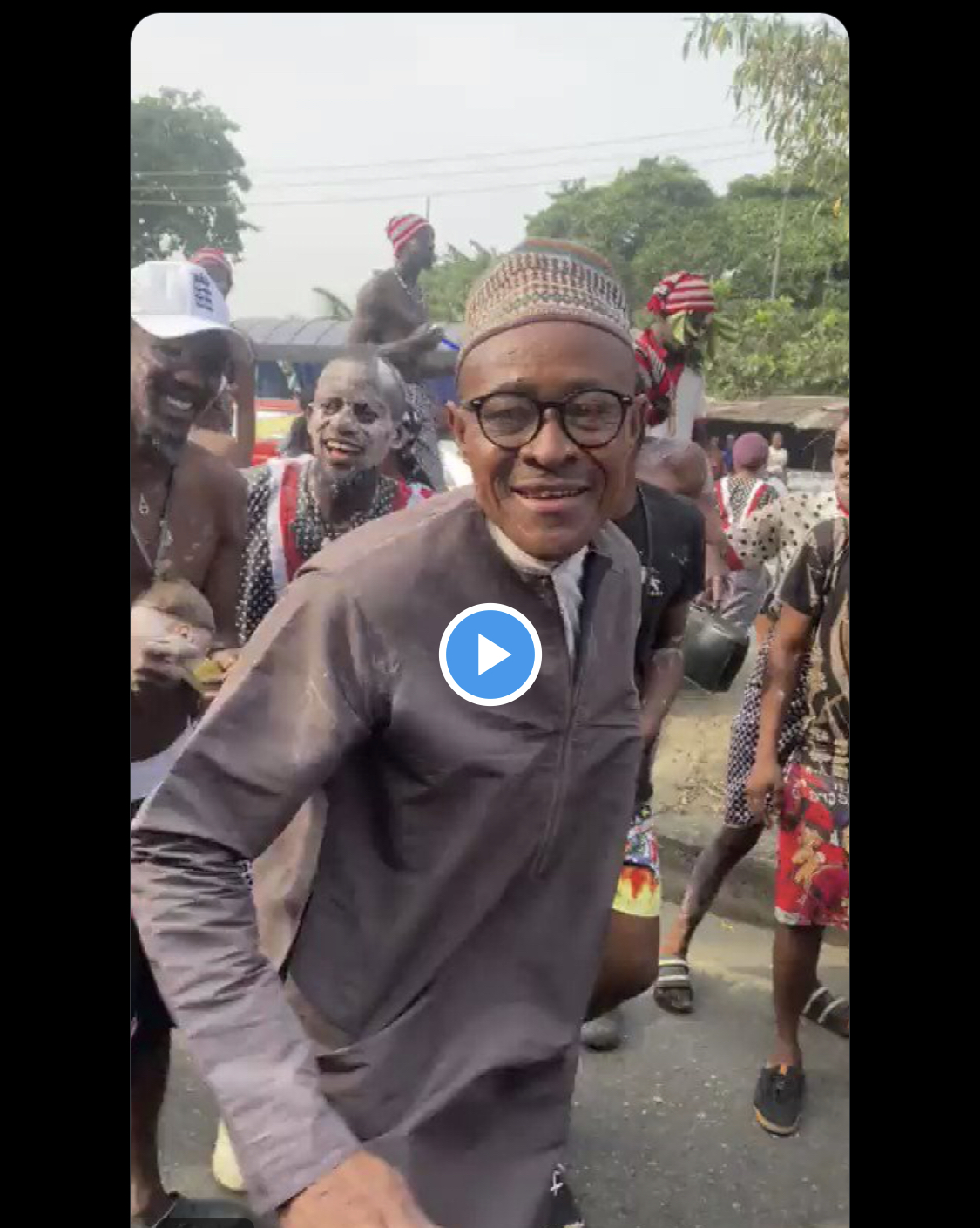 VIDEO: Watch as ‘Buhari’ storms Peter Obi ’s campaign rally in Anambra