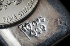 Silver Price Forecast: XAG/USD rallies on traders’ rush to safety